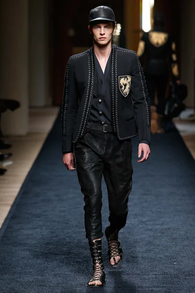 Look 50